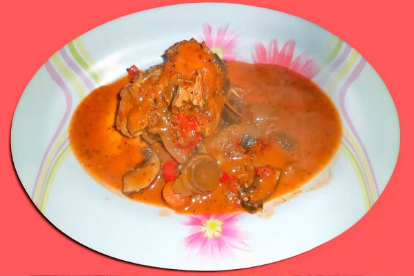 Receta de pollo al disco para 8 personas. Ingredientes para preparar pollo al disco. Cómo cocinar pollo en un disco.