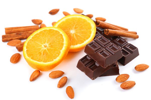 Pasos para preparar medallones de naranja bañados en chocolate. Ingredientes y preparación de medallones de naranja caseros.