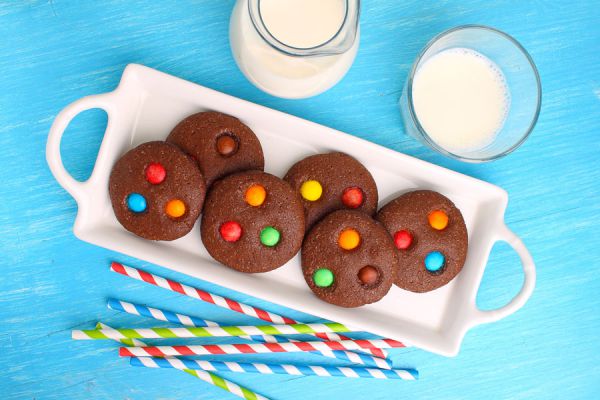 Frascos con mezclas de galletas para regalar. 3 recetas para hacer mezclas de galletas listas para cocinar. Preparación de mezclas de galletas
