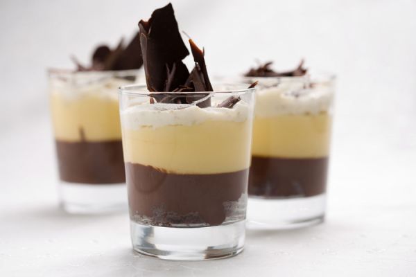 Postre de chocolate sin cocción. ingredientes para hacer un postre sin cocción. Preparar un postre sin cocinar