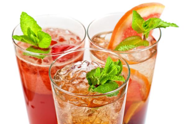 Tragos con té con alcohol. Recetas de cocteles con y sin alcohol. Preparación de cocteles con té.
