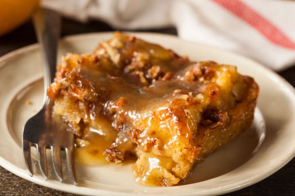 Postre con salsa de pan