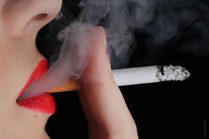 Ilustración de Cómo eliminar el olor a cigarrillo de los ambientes