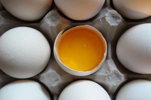 Ilustración de Cómo quitar las manchas de huevo