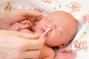 Ilustración de Cómo limpiar la nariz del bebé