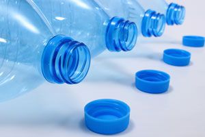 Ilustración de Cómo Reciclar las Botellas Plásticas