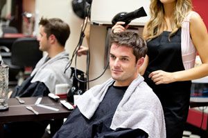 Ilustración de Cómo elegir el mejor corte de pelo para hombres