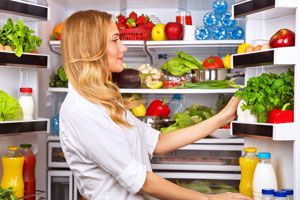 Ilustración de Cómo colocar los alimentos en el refrigerador