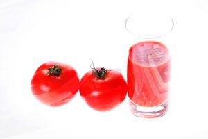 Ilustración de Usos desconocidos del jugo de tomate