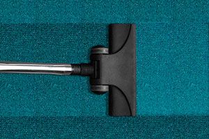 Ilustración de Cómo hacer un limpiador de alfombras casero