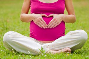 Ilustración de Yoga para Embarazadas: Posturas para la Primera Etapa