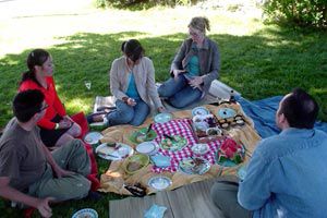 Ilustración de Detalles para organizar un picnic con poco dinero