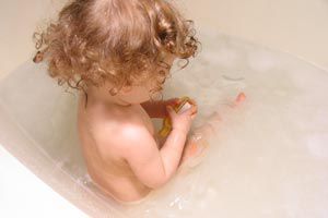 Ilustración de Consejos para convencer a tu hijo que debe bañarse