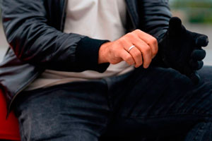 Ilustración de Joyas para hombre en tendencia 2025